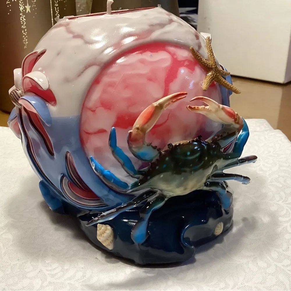 NWT. Wax & Beyond brand  Crab Decorative Candle -Blues, Pinks, Turquoises